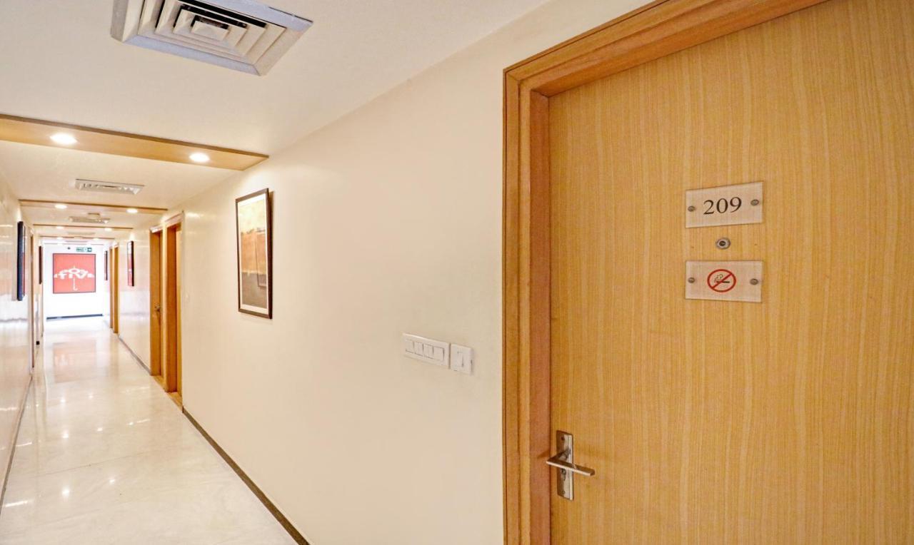 Treebo Galaxy Rooms New Delhi Exterior foto